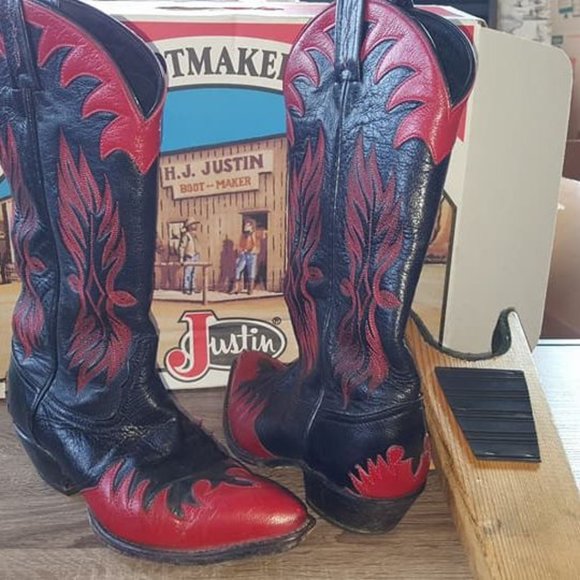 Justin Boots Shoes - Black and Red Justin Cowboy Boots